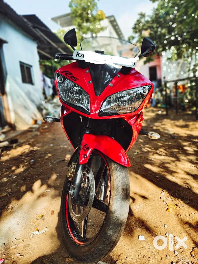 YAMAHA R15