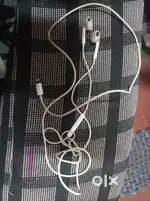 Apple i phone 13 earphones
