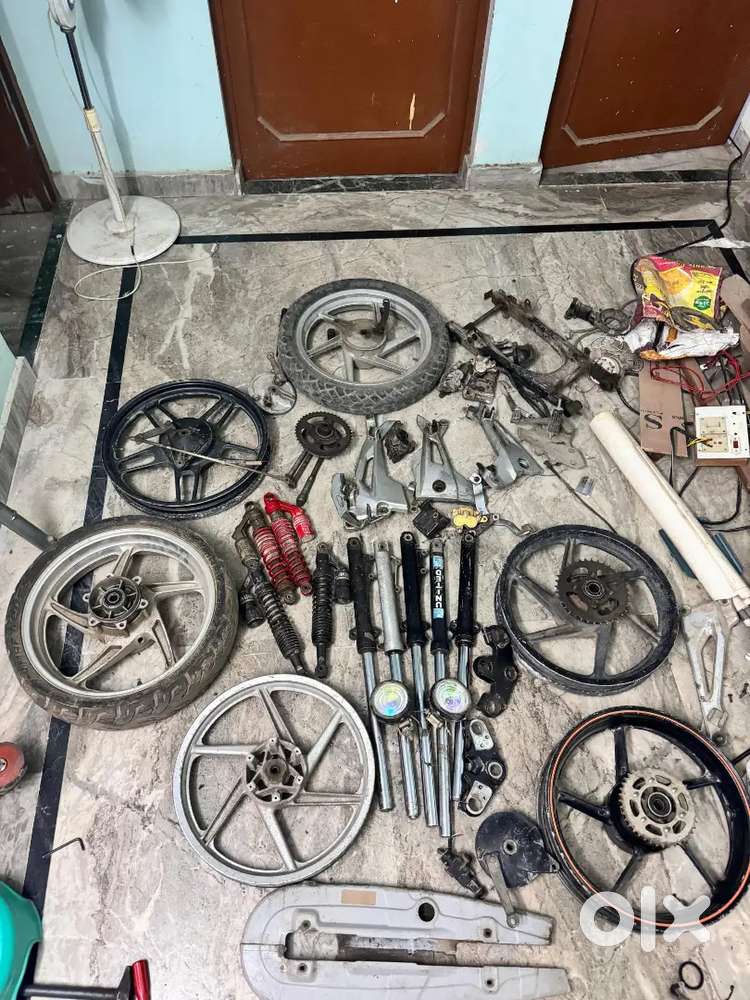 Pulsar 150, 220,FZ,cbz ,CBR 250