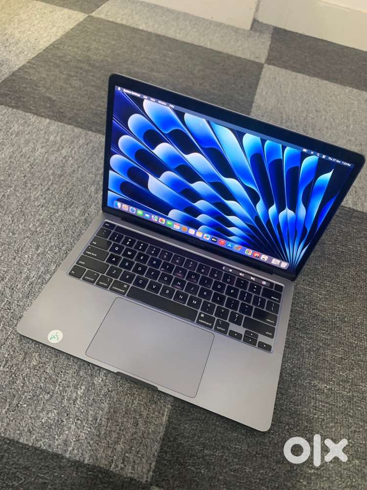 MacBook Pro (13inch) 2020 i7 32GB 512GB TouchBar Warranty