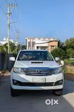 Toyota Fortuner 4X2 AT 2.8 Diesel, 2014, Diesel