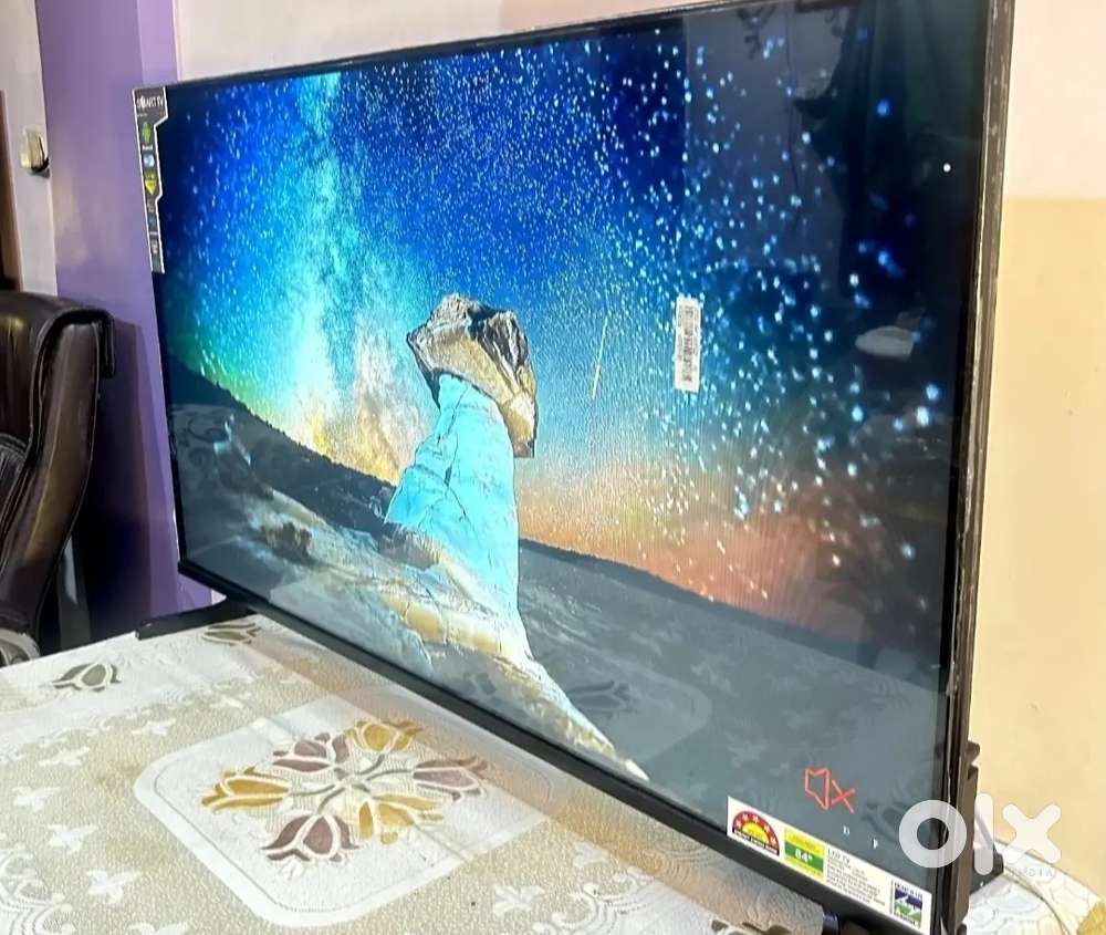 32 Google tv urgent sell under warranty with Bill