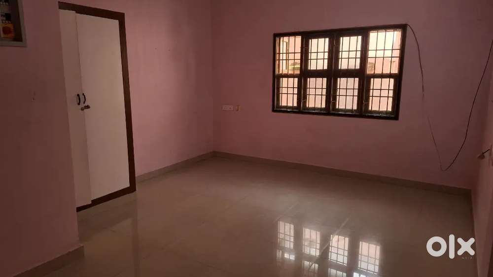 2 BHK House For Rent in Arumbakkam at Mmda