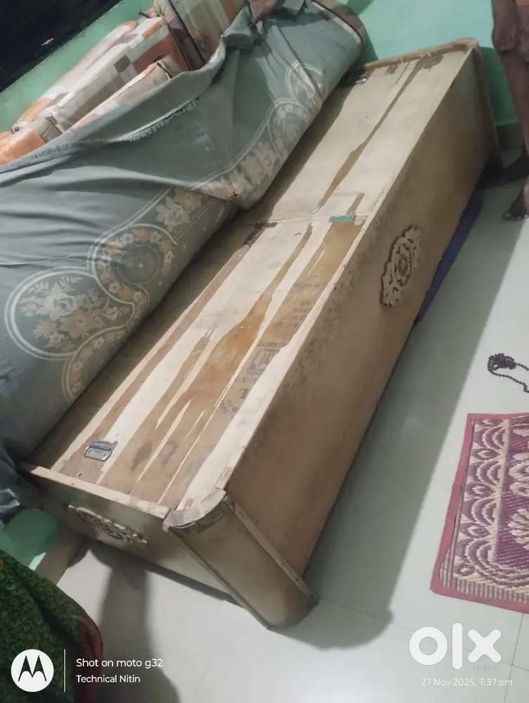 2 piece seti full wooden, without matress