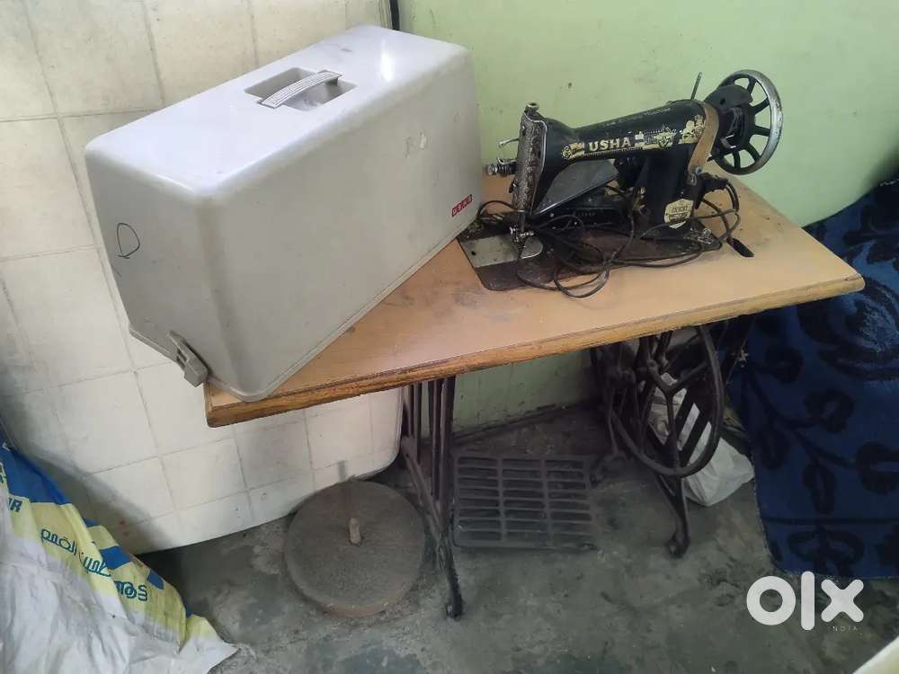 Good condition Usha Stitching machine
