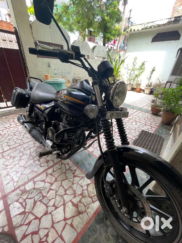 Bajaj Avenger 150/2017 model