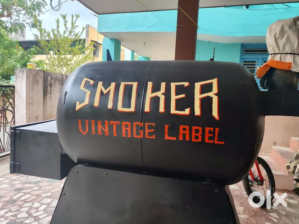 Bbq machine with smoke chicken option