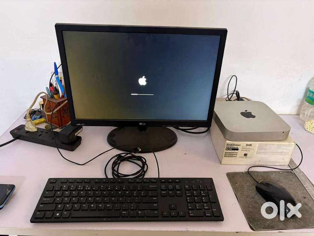 Mac MIni i5 Urgent sell ( Mac MIni + Monitor + Keyboard Mouse )