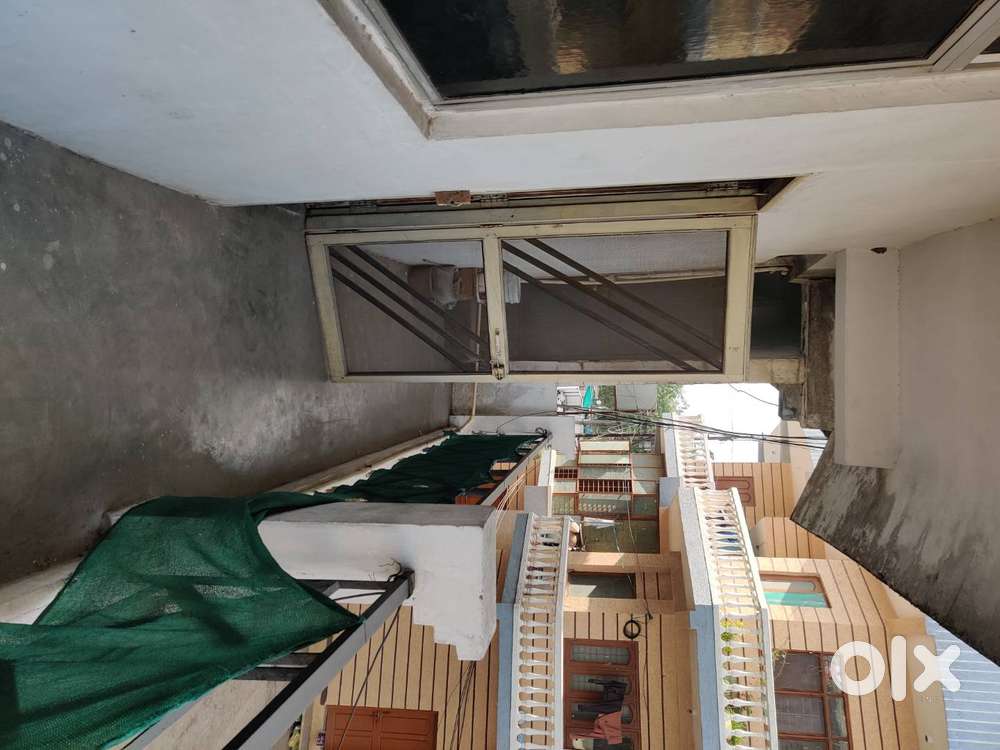 (किराए से) to girls, boys, playhouse kids, family, training centre