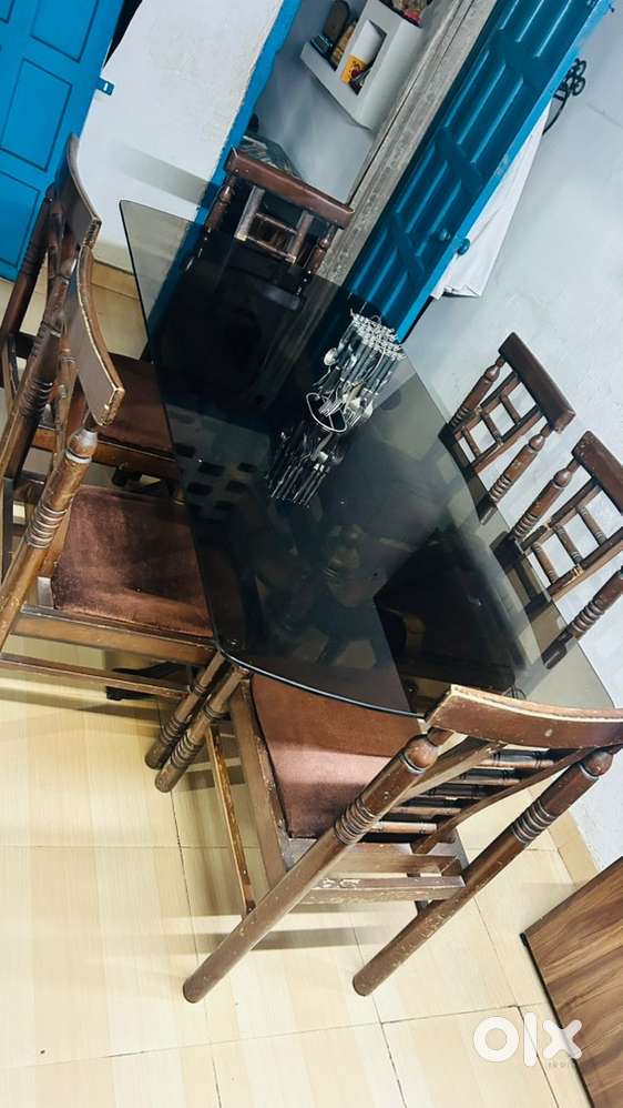 Glass Dining table 6 seater