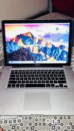 Apple macbook pro 2017 8gb ram 500gb storage
