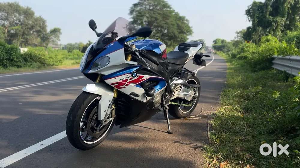 S1000rr pro Scretchless condition .. Serious buyer only contact