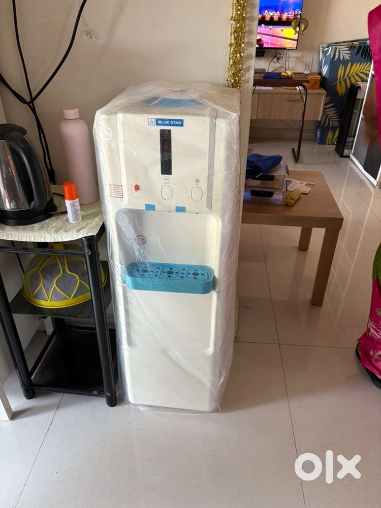 Water dispenser hot and cold blue star