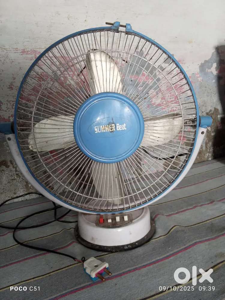 Summer beat adjustable table fan