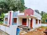 Manarcadu ( 7 th Mile ) 7.5 Cent , 3 Bed Room House.