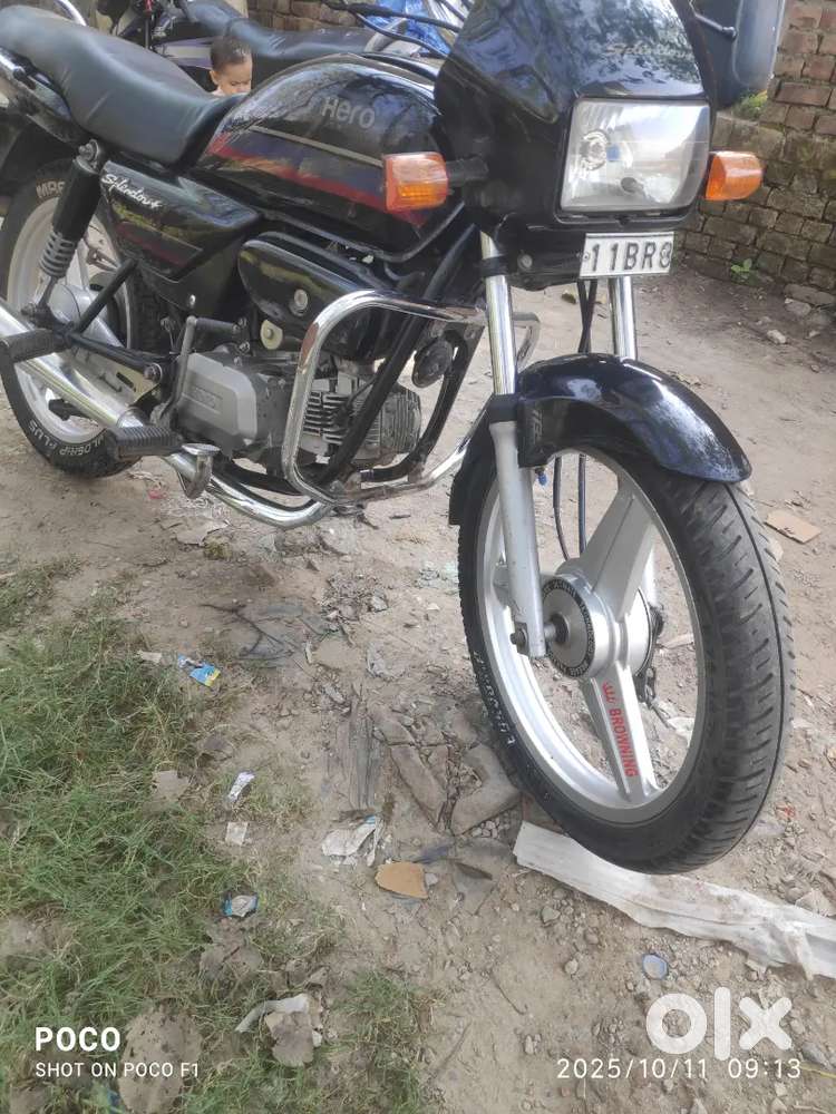 Good condition splendor bike with alloy wheels first owner Bs4