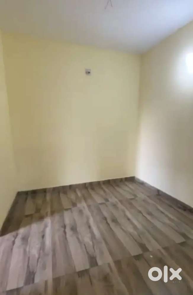 1 furnished Room available for bachelor