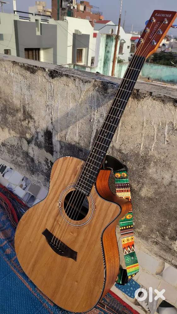 Kadence acoustica semi electric guitar