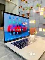 P - MacBook Pro 16Gb / 512 GB - i7 Processor