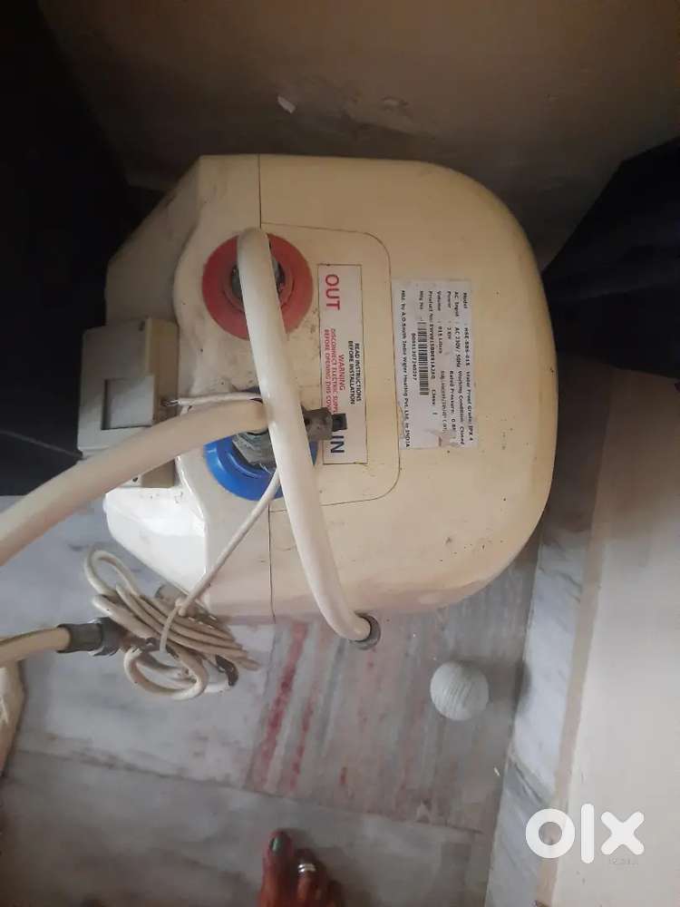 bicycle. Water heater.batmentan bat