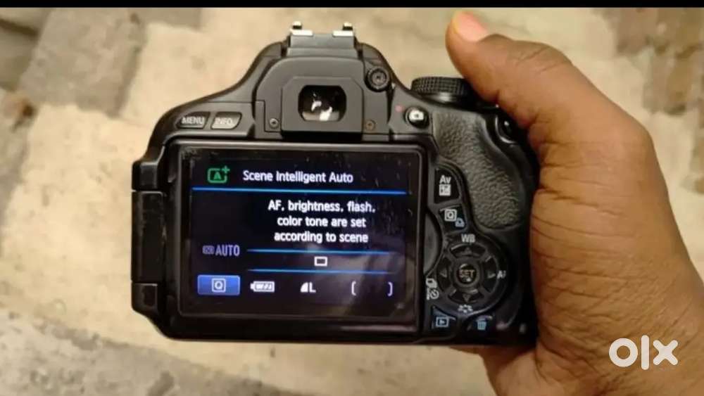 CANON 600D DSLR