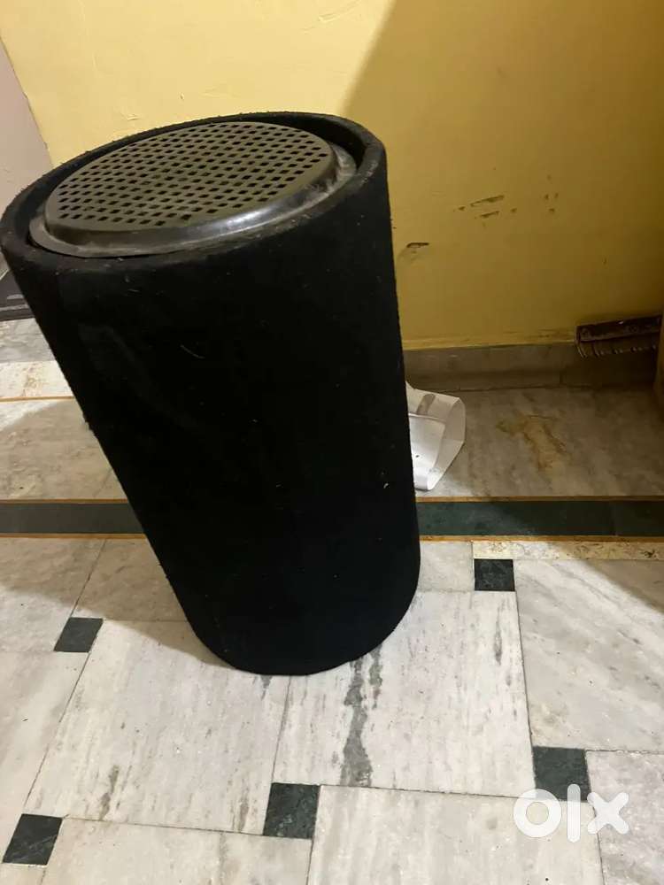 Jbl 1100 watt good condition