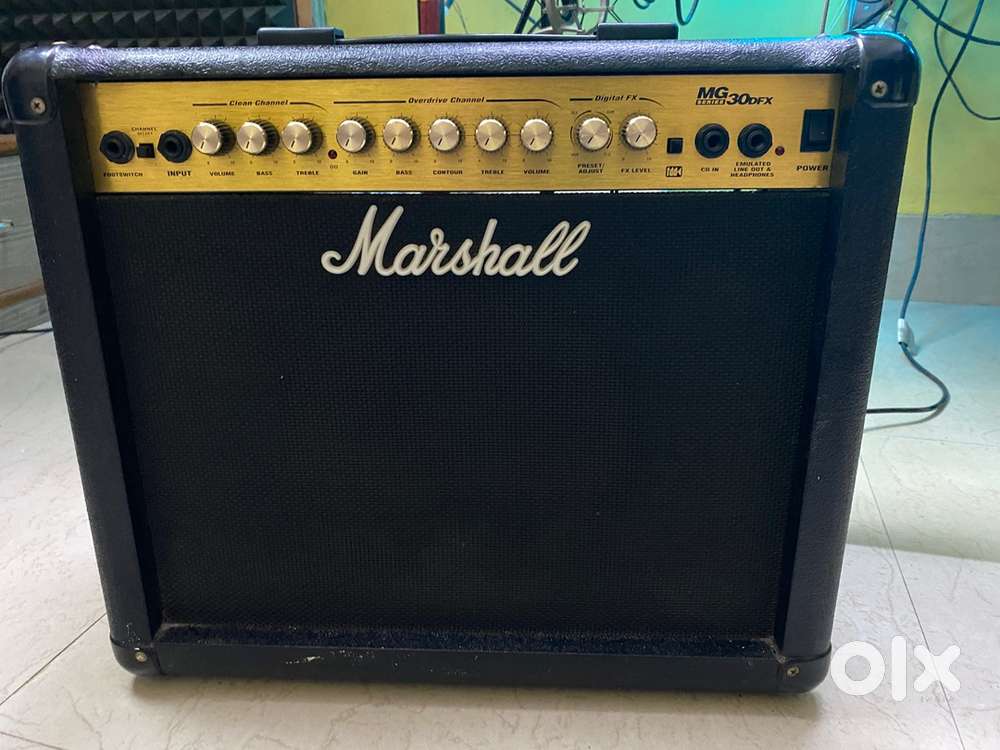 Marshall 2 channel guitar amp
