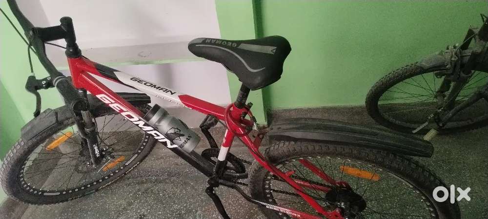 This is 1 month old medium size cycle