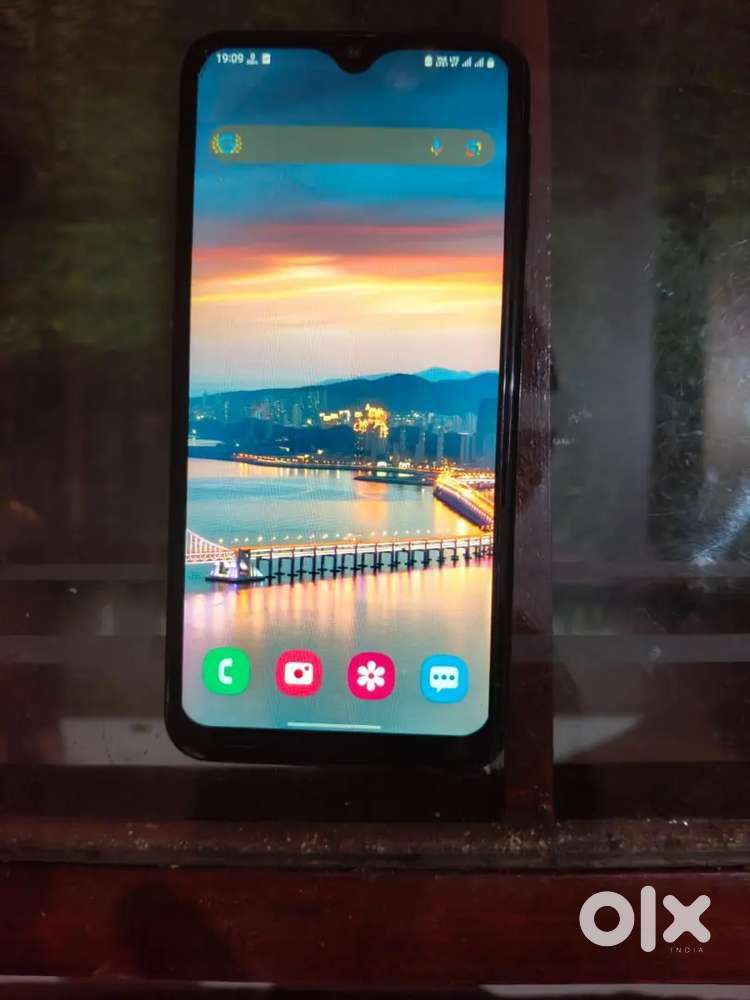 Best sumsung smartphone with excellent working condition