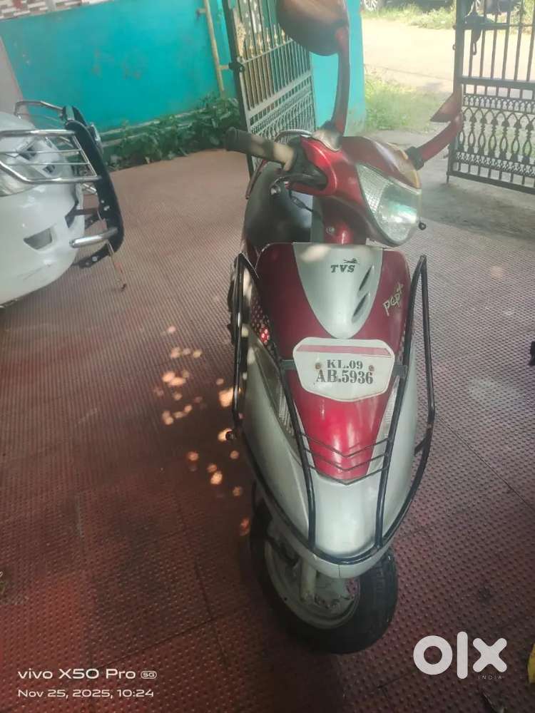Tvs pep+ good running contietion g battery 80%tyer