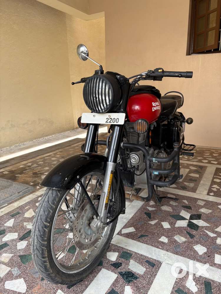 Royal Enfield Classic 350 Redditch Red – 2017 Model  Excellent Condit