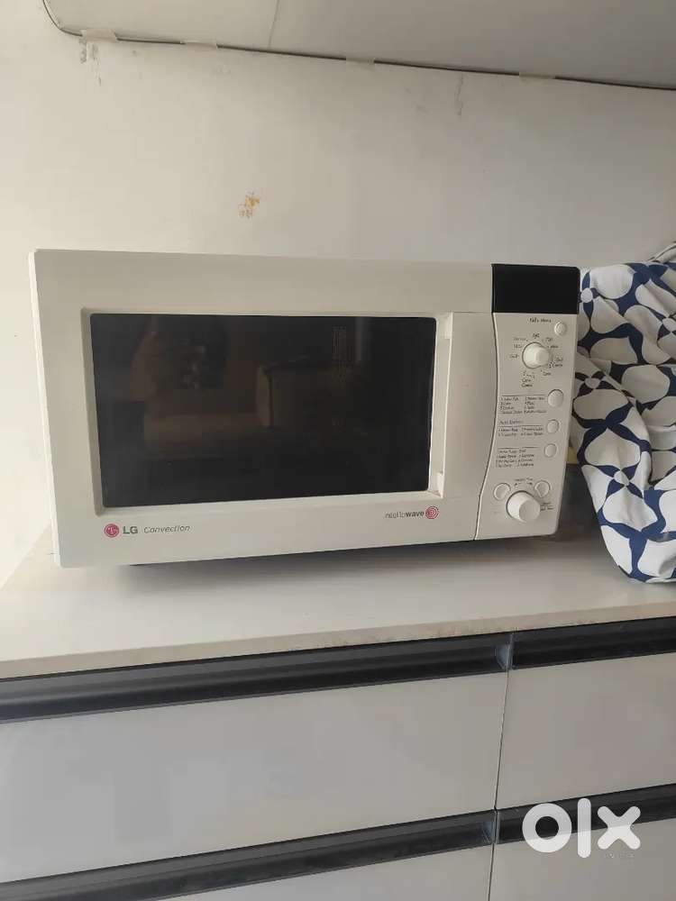 Microwave oven very good condition