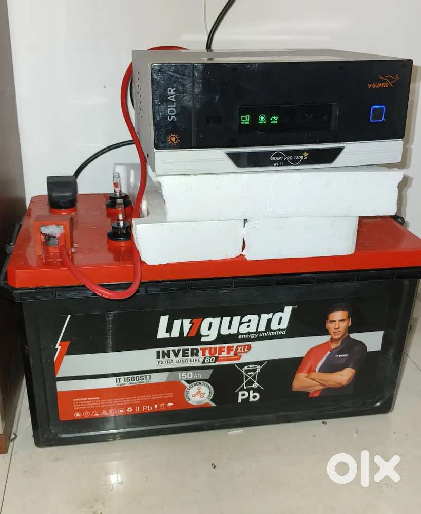 Solar and Wifi inverter with battery 5 months old