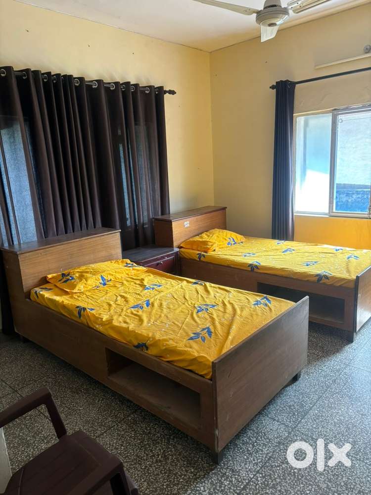 Luxurious pg for girls on twin sharing basis