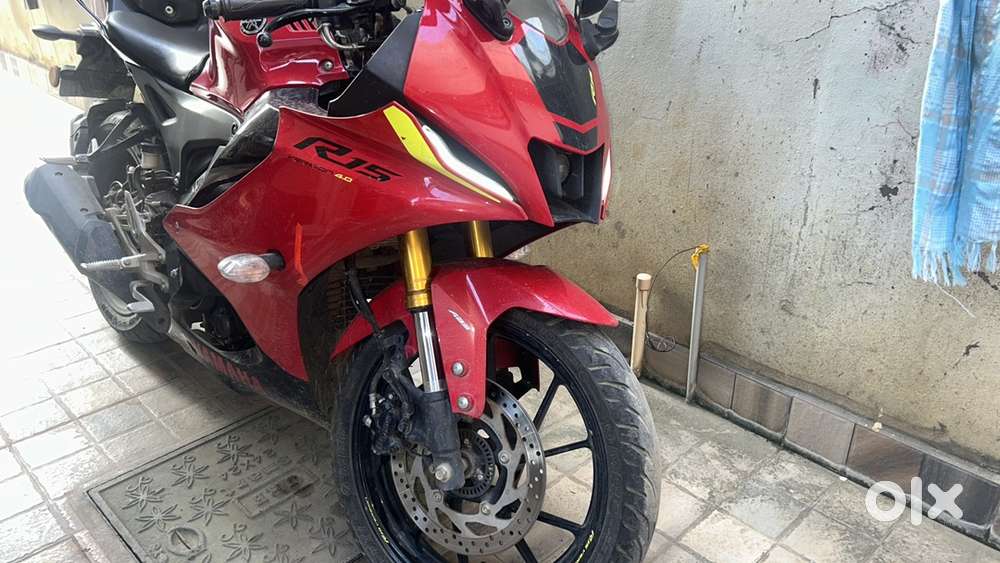 R15V4 2022 model for sale