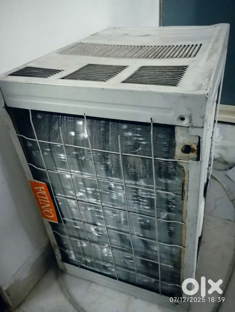 Window air conditioner