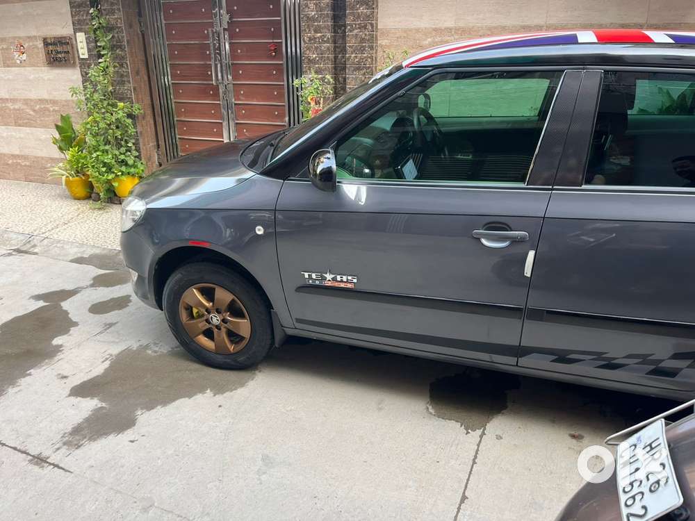 Skoda Fabia 2013 Petrol Well Maintained valid in NCR Till 2027 Feb