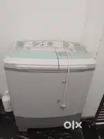 Semi automatic washing machine