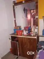 Dressing table sel karna hai