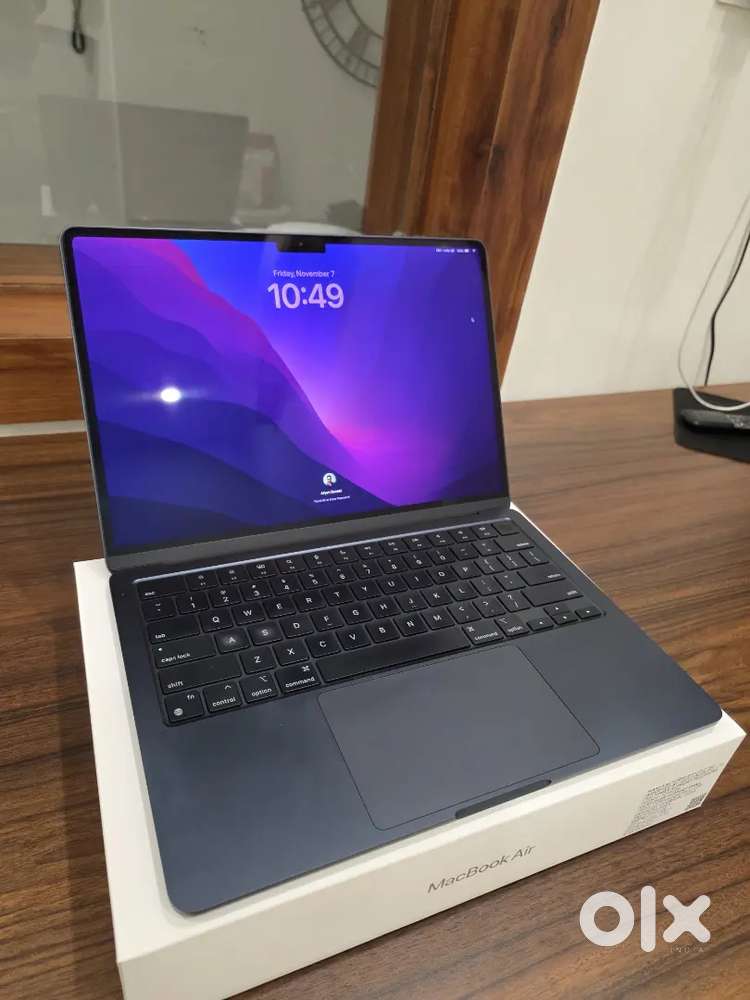 Apple Macbook Air M3 256GB Midnight in Brand New Condition