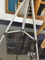 Tripod stand TP 1400