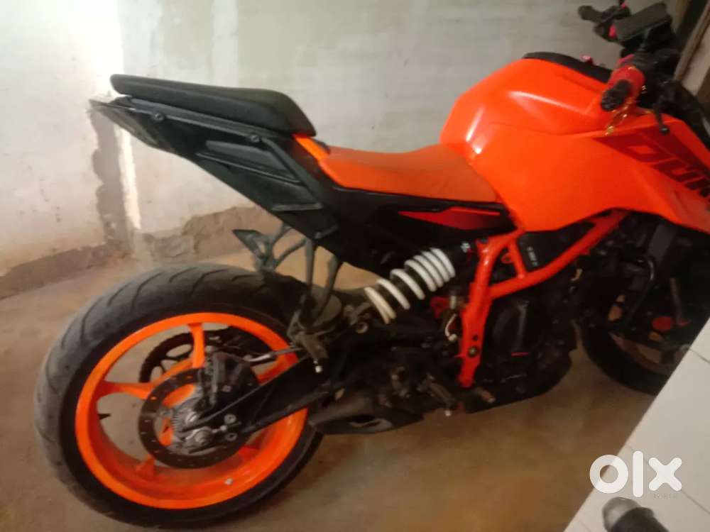 Brand new condition duke 390 gen 3 fix price