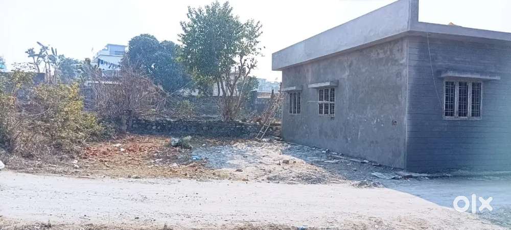 Bhauwala market se 1.5 km dura hai jise bhi lene ka maan hai call kare