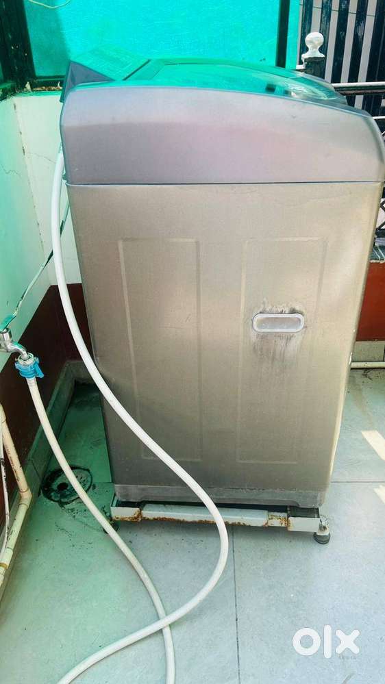 Fully automatic Whirlpool 360 degree washing machine 8 kg for sale