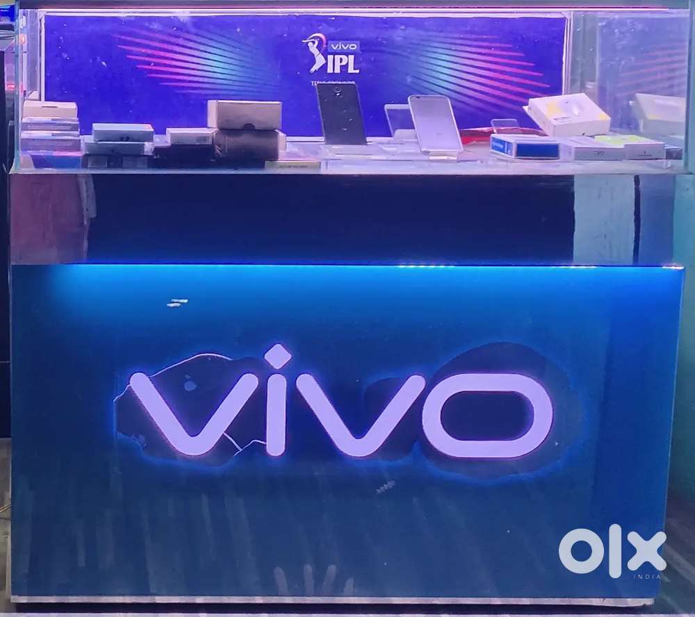 Vivo show case and mobile accessories available