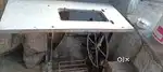 Silai machine ke table hai