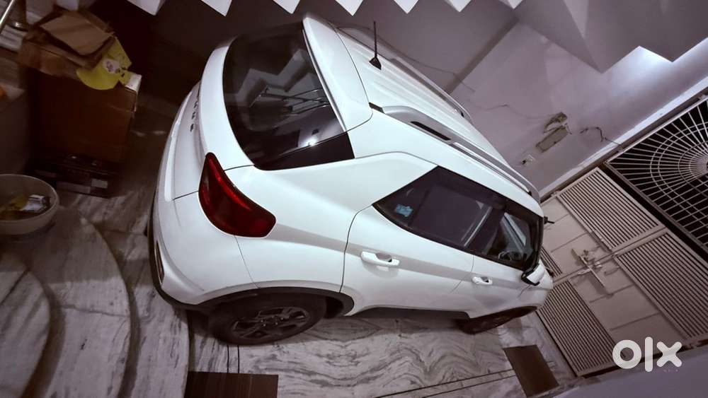 Hyundai Venue 2020 Petrol 71000 Km Driven