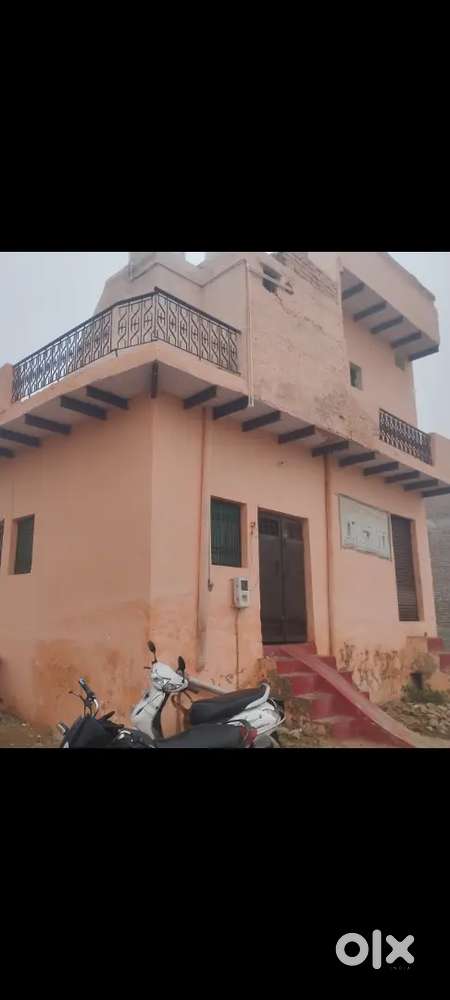 Beautiful 2 Floor House in 34 gaj plot