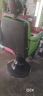 हेयर कटिंग की चेयर दो ₹7000