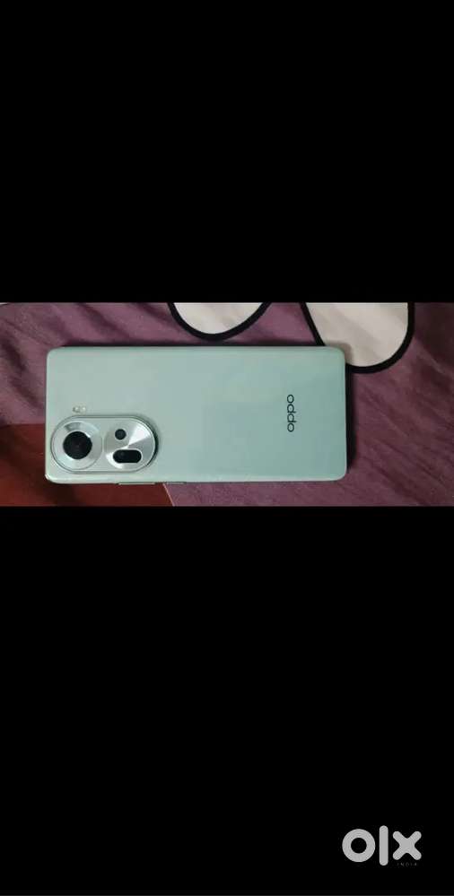 Oppo reno 11 8/128 curved display